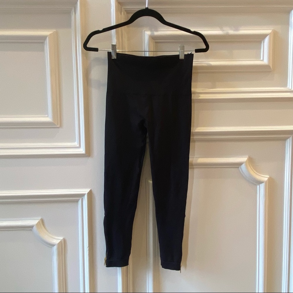 Spanx Black Ankle Leggings with Gold Zipper Detail (M)